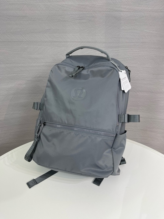 Meet the Posher Handbags - Lululemon Athletica New Crew Backpack 22L Trending Colours Asphalt Grey